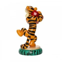 Disney - Tigger Holding Heart - Heartfelt Hug 3 Disney - Tigger Holding Heart - Heartfelt Hug -Toy Store disney traditions disney tigger holding heart hear 3
